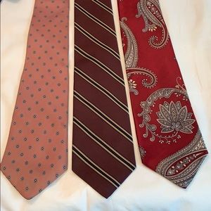 Set of 3 vintage men ties in dark red colors
